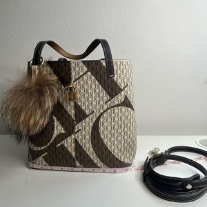 Beautiful Matryoshka Locked with strap and accesory